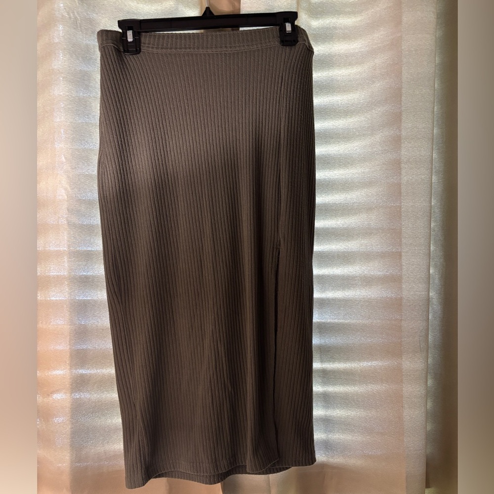 Abercrombie & Fitch deep olive green Ribbed Midi Skirt